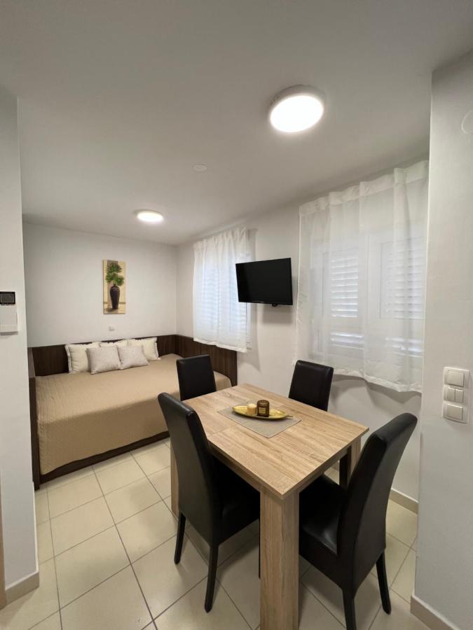Pernjak Apartman Mandre